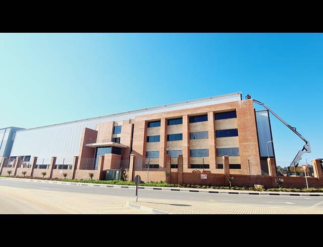 27,000M² WAREHOUSE TO LET IN NORTH RIDING